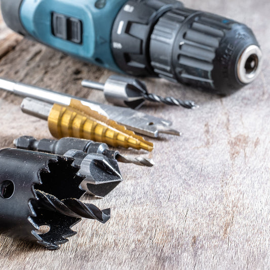 Bohrer, Lochsägen, Schneideisen & Multitool