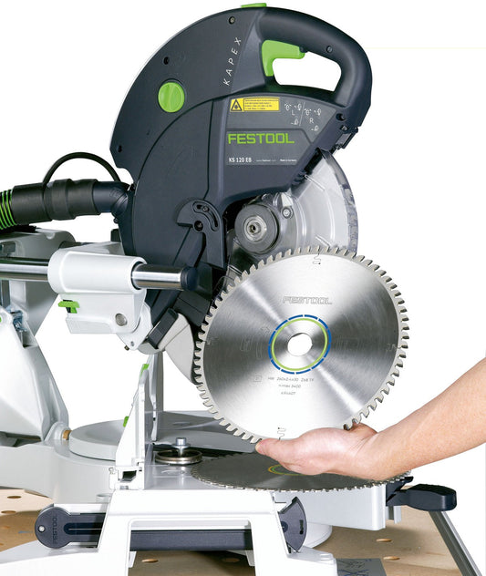Festool Kreissägeblatt ALUMINIUM/PLASTICS HW mit Hartmetallzähnen in Halbstationär-Säge montiert