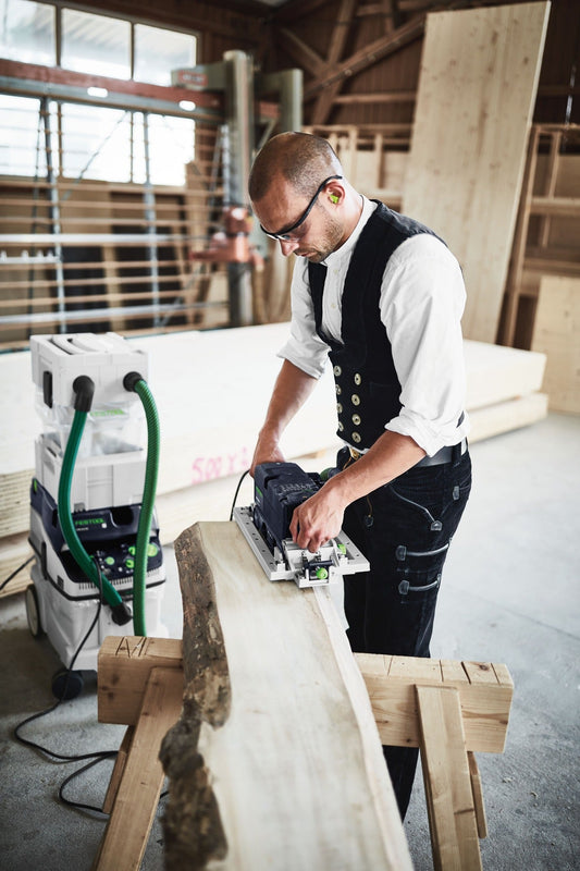 Festool Bandschleifen BS 75 mit Staubsack AS-BS 75/105 bei staubarmer Schleifarbeit an Holz