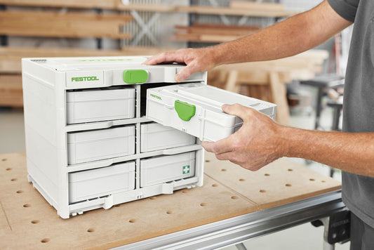 Festool SYS3 S 76-WAGO-Set Systainer mit ausziehbaren Schubladen für Wago Verbindungsklemmen, Hand entnimmt Klemmen-Box